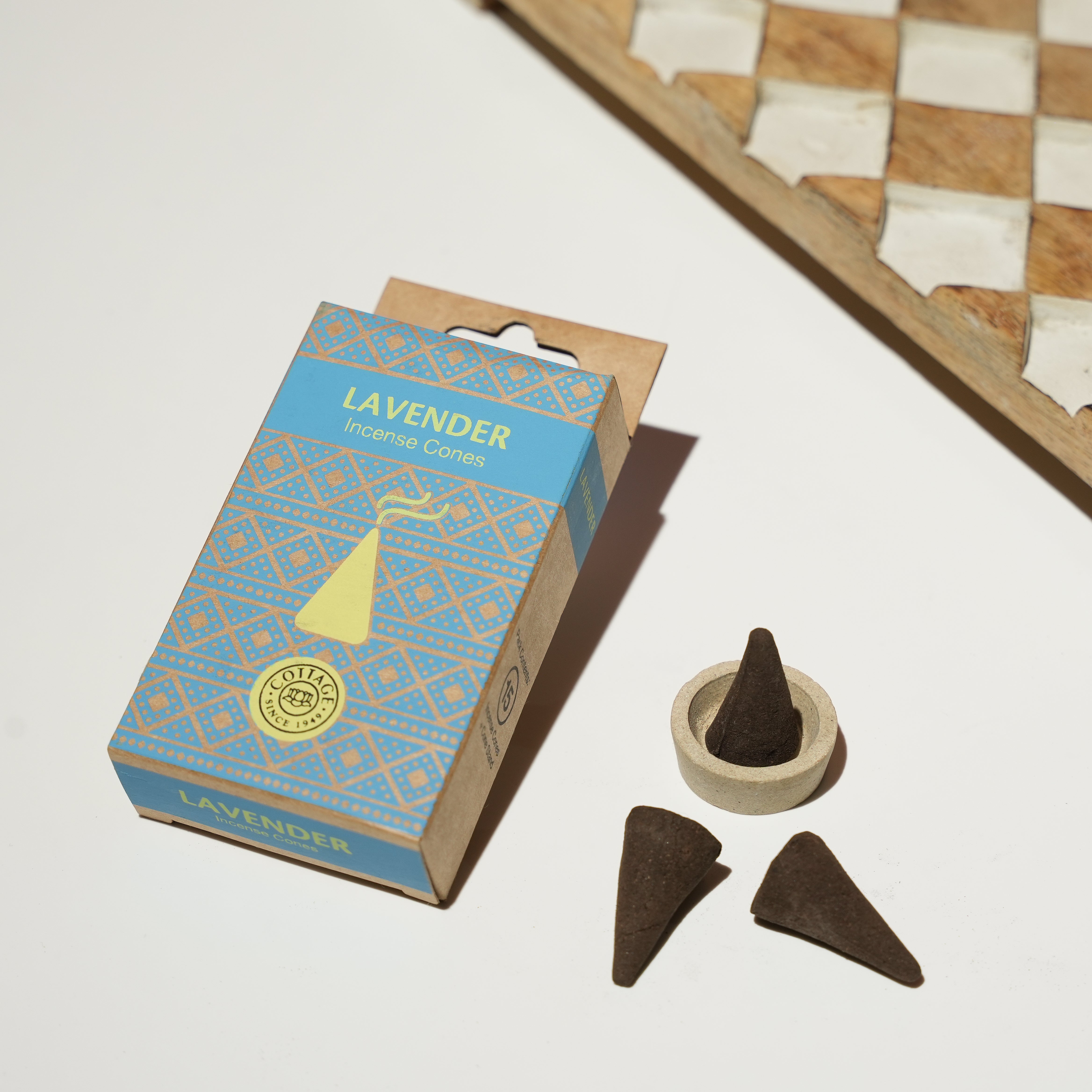 Natural Lavender Incense Cones | Calming Floral Aroma | Uplifts Mood & Relieves Stress | 15 Cones | Ideal for Meditation & Relaxation